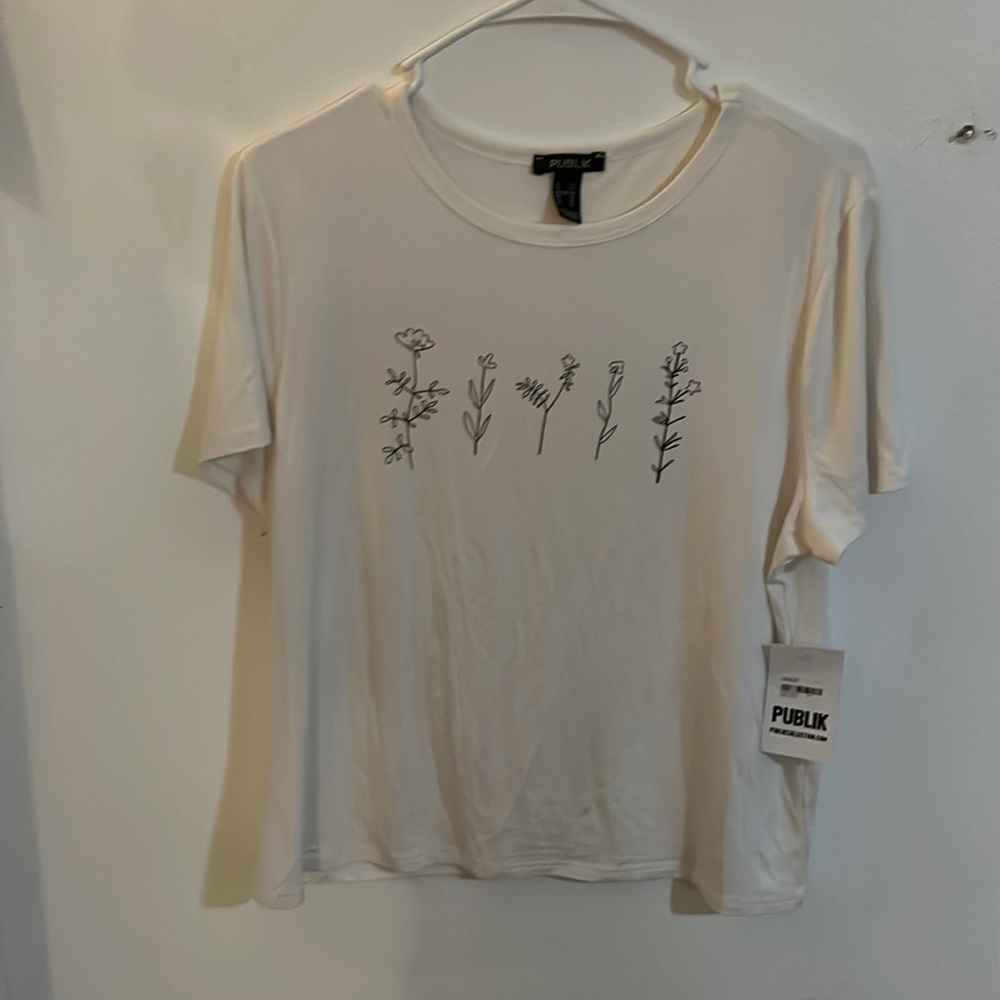 2x white t shirt BRAND NEW